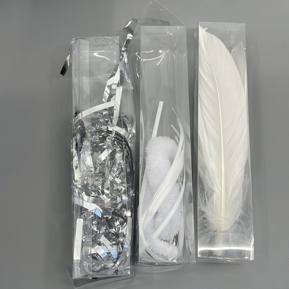 Feline Fun Kit:‎ Purrfectly Playful Feathers, Fluff, and Foil! - Picture 2 of 2